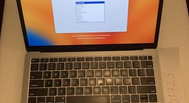 Good
													MacBook Air 2018 - 13" - I5, Gray, 256 GB, 8 GB, photo 1 of 10