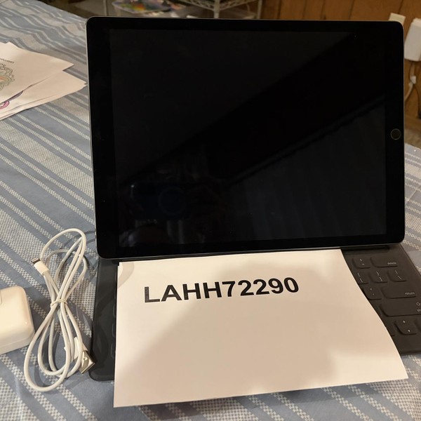 Apple iPad Pro 12.9 inch 1st Gen 2015 - Wi-Fi, 128 GB, Gray, A1584, 1st Gen 2015