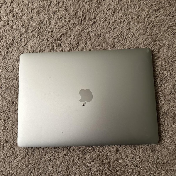 MacBook Pro 2017 (No Touch Bar) - 13 inch - 256 GB, Silver, 8 GB, Intel Core i5