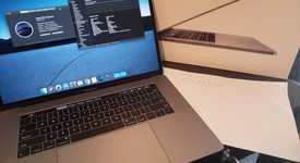 Mint
													MacBook Pro 2017 (With Touch Bar) - 15" - I7, Gray, 512 GB, 16 GB, photo 1 of 7