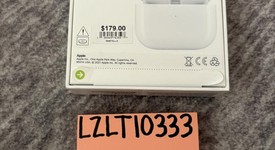 New
													Apple AirPods 3rd Gen - MagSafe Case, photo 2 of 2