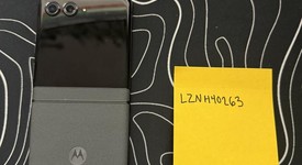 Mint
													Motorola Razr (2024) - Unlocked, Gray, 256 GB, 8 GB, photo 3 of 21