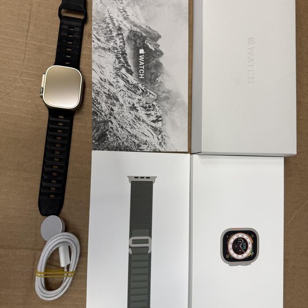Apple Watch Ultra 49mm - Unlocked, Titanium, A2622