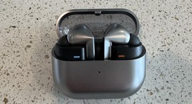 Used
													Samsung Galaxy Buds3 Pro - Silver, photo 3 of 6