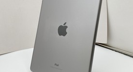 Fair
													Apple iPad 5th Gen - Wi-Fi, Gray, 128 GB, A1822, photo 3 of 7