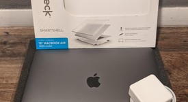 Good
													MacBook Air 2020 - 13" - Apple M1, Gray, 256 GB, 8 GB, photo 1 of 16