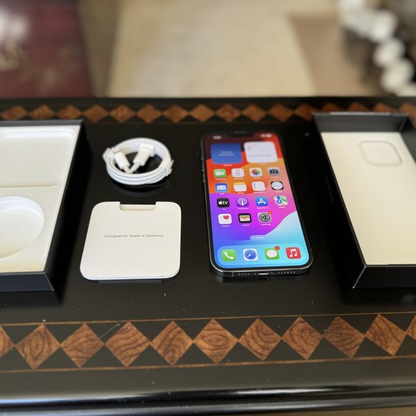 Apple iPhone 13 Pro Max - Unlocked, 1 TB, Sierra Blue, A2484