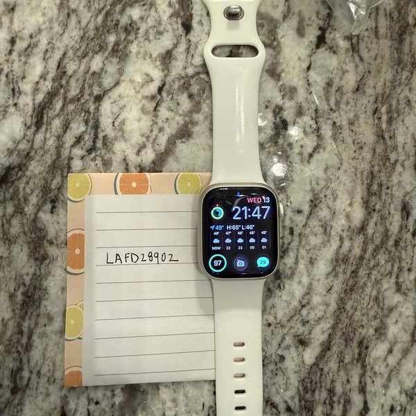 Apple Watch Series 9 41mm - Silver, A2978 - GPS, Aluminum