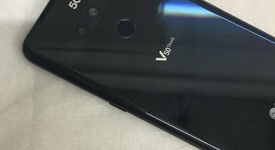 Fair
													LG V50 ThinQ 5G - Verizon, Black, 128 GB, 6 GB, LM-V450VM, photo 2 of 8