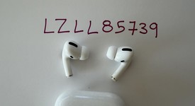 Used
													Apple AirPods Pro - Wireless Case, photo 5 of 6