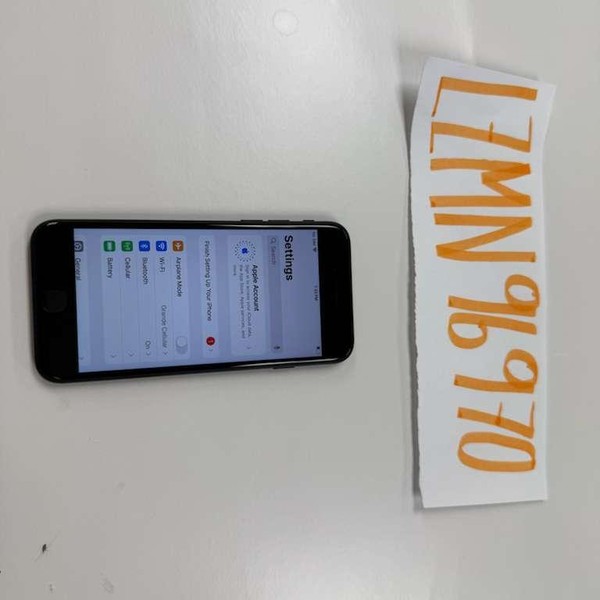 Apple iPhone SE 3rd Gen 2022 - Unlocked, 64 GB, Midnight, A2595