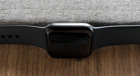 Good
													Apple Watch SE 1st Gen 40mm - Gray, A2351 - GPS, Aluminum, photo 2 of 9