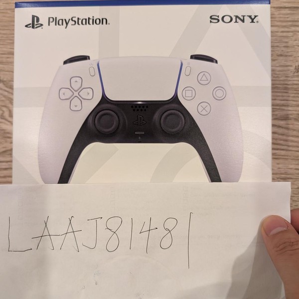 DualSense Wireless Controller - White