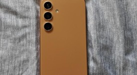 Mint
													Samsung Galaxy S24 - Unlocked, Orange, 256 GB, 8 GB, SM-S921U1, photo 4 of 13