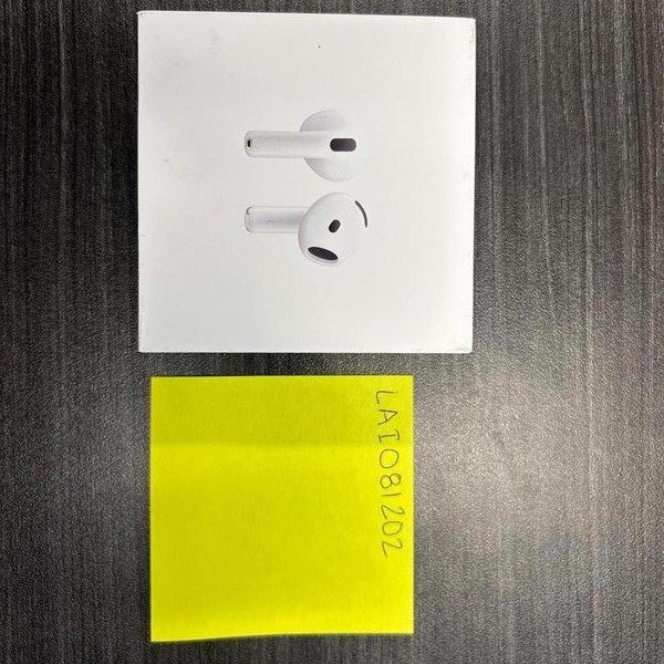 Apple AirPods (4th Gen) - Standard