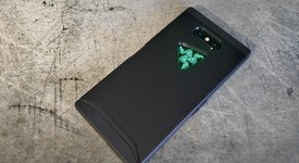 Mint
													Razer Phone 2 - Unlocked, Black, photo 3 of 8