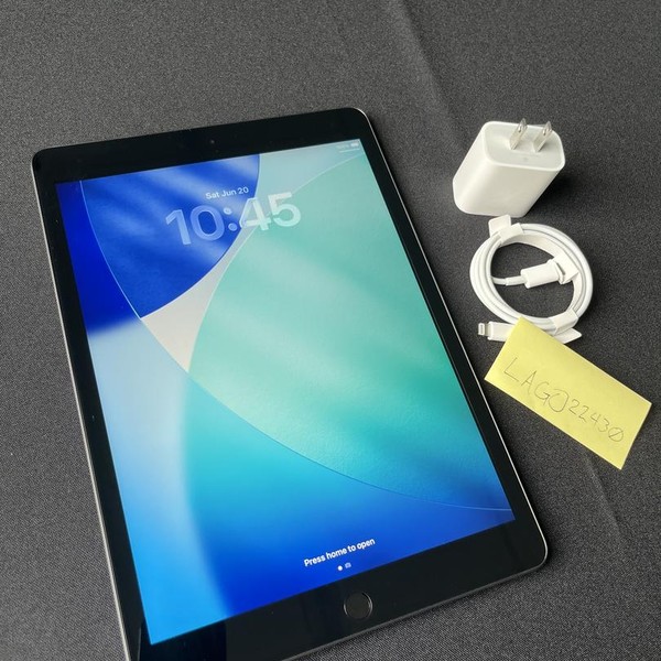 Apple iPad (9th Gen) - Wi-Fi, 64 GB, Gray, A2602