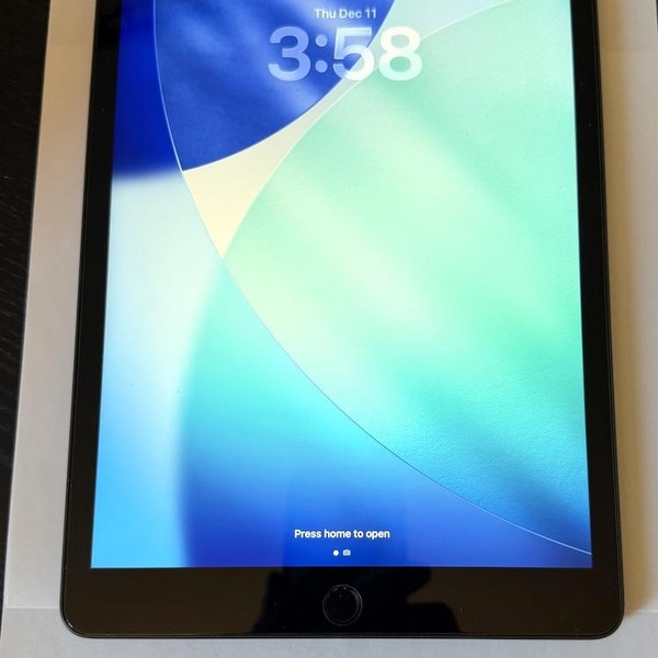 Apple iPad 9th Gen - Unlocked, 64 GB, Gray, A2603