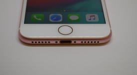 Good
													Apple iPhone 7 - Unlocked, Rose Gold, 32 GB, A1778, GSM, photo 4 of 12