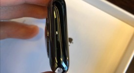 Mint
													Apple Watch Series 4 44mm - Unlocked, Black, A1976 - Cellular, Stainless, photo 4 of 8