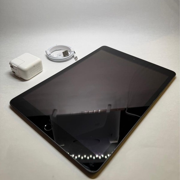 Apple iPad (9th Gen) - Wi-Fi, 64 GB, Gray, A2602