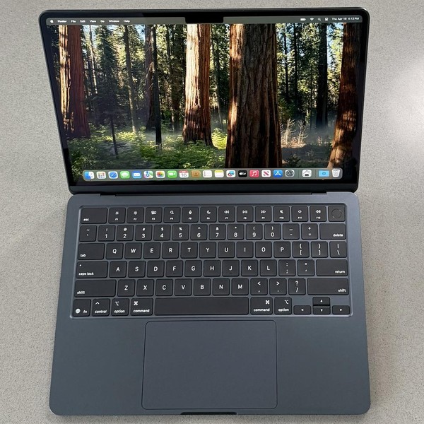 MacBook Air 2025 (M4) - 13 inch - 512 GB, Midnight, 16 GB, Apple M4
