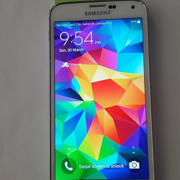 Samsung Galaxy S5 - Unlocked, 16 GB, White, SM-G900F