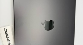 Mint
													MacBook Pro Late 2023 (M3) - 14" - Apple M3 Pro 11-core, Black, 512 GB, 18 GB, 14-core GPU, photo 3 of 4