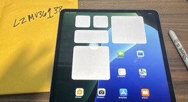 Good
													Apple iPad Pro 12.9" 6th Gen 2022 - Unlocked, Silver, 128 GB, photo 2 of 8