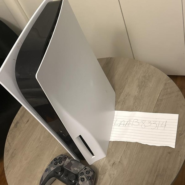 PlayStation 5 Standard Edition (2020) - 825 GB, White, Standard Edition