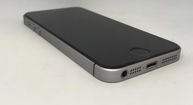Good
													Apple iPhone SE 1st Gen 2016 - Sprint, Grey, 16 GB, A1723, photo 4 of 11