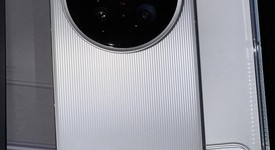 Mint
													Vivo X200 Ultra - Unlocked Non-US, Silver, 512 GB, 16 GB, photo 4 of 13