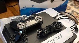 Mint
													PlayStation 4 Slim - Black, 1 TB, photo 3 of 9