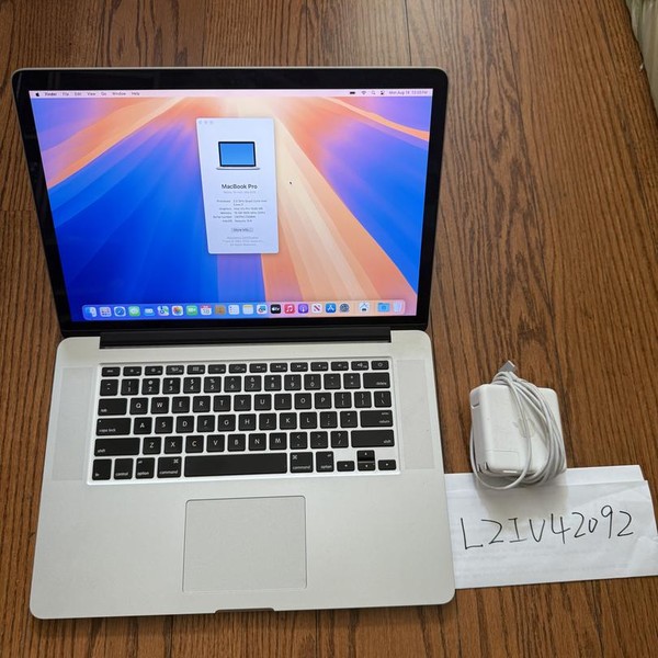 MacBook Pro 2015 (Retina) - 15 inch - 256 GB, Silver, 16 GB