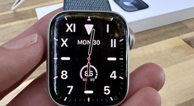 Good
													Apple Watch Series 9 45mm - Unlocked, Silver, A2984 - Cellular, Aluminum, photo 5 of 5