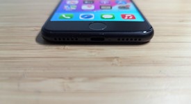 Good
													Apple iPhone SE 3rd Gen 2022 - Unlocked, Midnight, 64 GB, A2595, photo 4 of 16