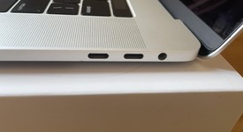 Good
													MacBook Pro 2018 (With Touch Bar) - 15" - I7, Silver, 512 GB, 16 GB, photo 5 of 5