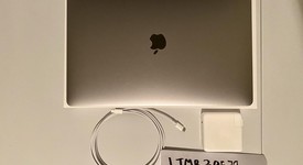 Mint
													MacBook Pro 2018 (With Touch Bar) - 15" - I9, Gray, 1 TB, 32 GB, photo 1 of 19