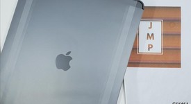 Mint
													Apple iPad Pro 12.9" 3rd Gen 2018 - Unlocked, Gray, 64 GB, A2014, photo 2 of 3