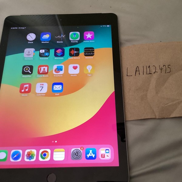 Apple iPad (6th Gen) - Unlocked, 128 GB, Silver, A1954