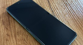 Good
													Motorola Razr (2025) - Unlocked, Green, 256 GB, 8 GB, photo 2 of 9