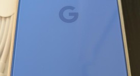 Mint
													Google Pixel 10 - Unlocked, Indigo, 256 GB, GLBW0, photo 4 of 9