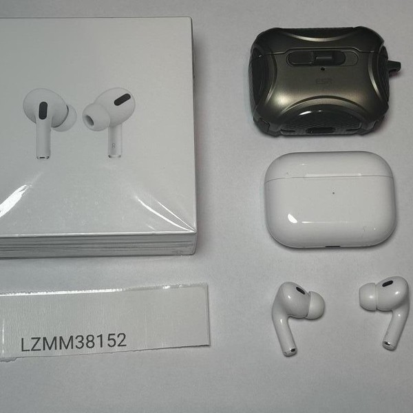 Apple AirPods Pro 2 - Lightning