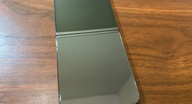 Good
													Samsung Galaxy Z Flip5 - T-Mobile, Gray, 256 GB, 8 GB, SM-F731U, photo 3 of 4