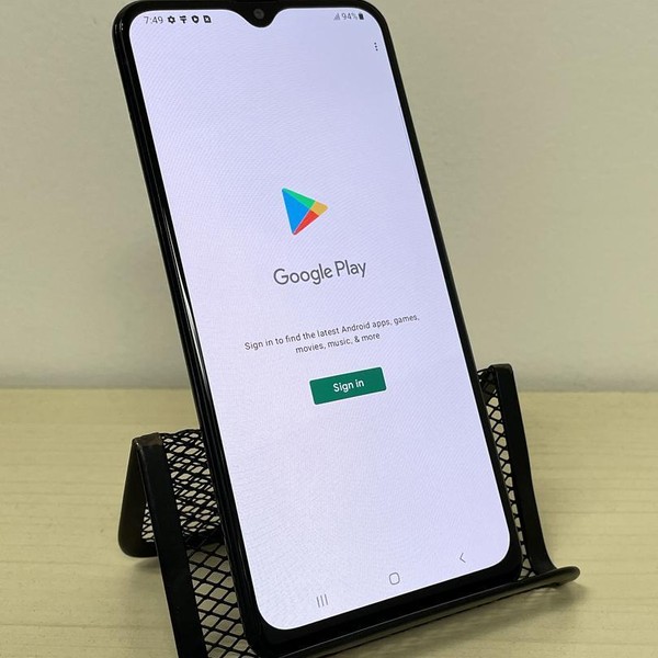 Samsung Galaxy A20 - Spectrum, 32 GB, Black, 3 GB