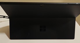 Good
													Microsoft Surface Pro 6 - Wi-Fi, Black, 512 GB, 16 GB, photo 3 of 9