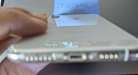 Good
													Apple iPhone Xs Max - Unlocked, Silver, 64 GB, A1921, photo 4 of 9