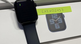 Good
													Apple Watch SE 2nd Gen 44mm - Unlocked, Midnight, A2727 - Cellular, Aluminum, photo 1 of 6