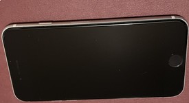 Mint
													Apple iPhone SE 2nd Gen 2020 - Unlocked, White, 128 GB, A2275, photo 3 of 7