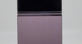 Fair
													Samsung Galaxy Z Flip5 - Unlocked Non-US, Lavender, 512 GB, 8 GB, SM-F731B, photo 4 of 6